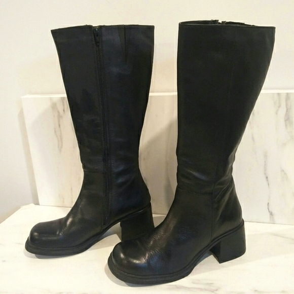 Vintage 90's Chunky Block Heel Square Toe Tall Black Leather Boots - Picture 11 of 16